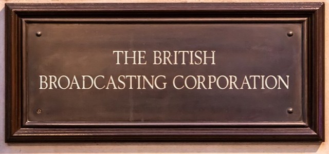 U.K. govt to cut BBC funding, caps viewer fees over inflation concerns